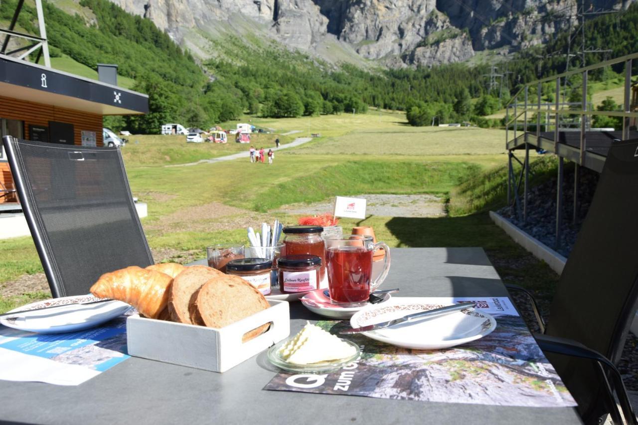 Campingplatz Mit Restaurant & Sportarena Leukerbad Zewnętrze zdjęcie