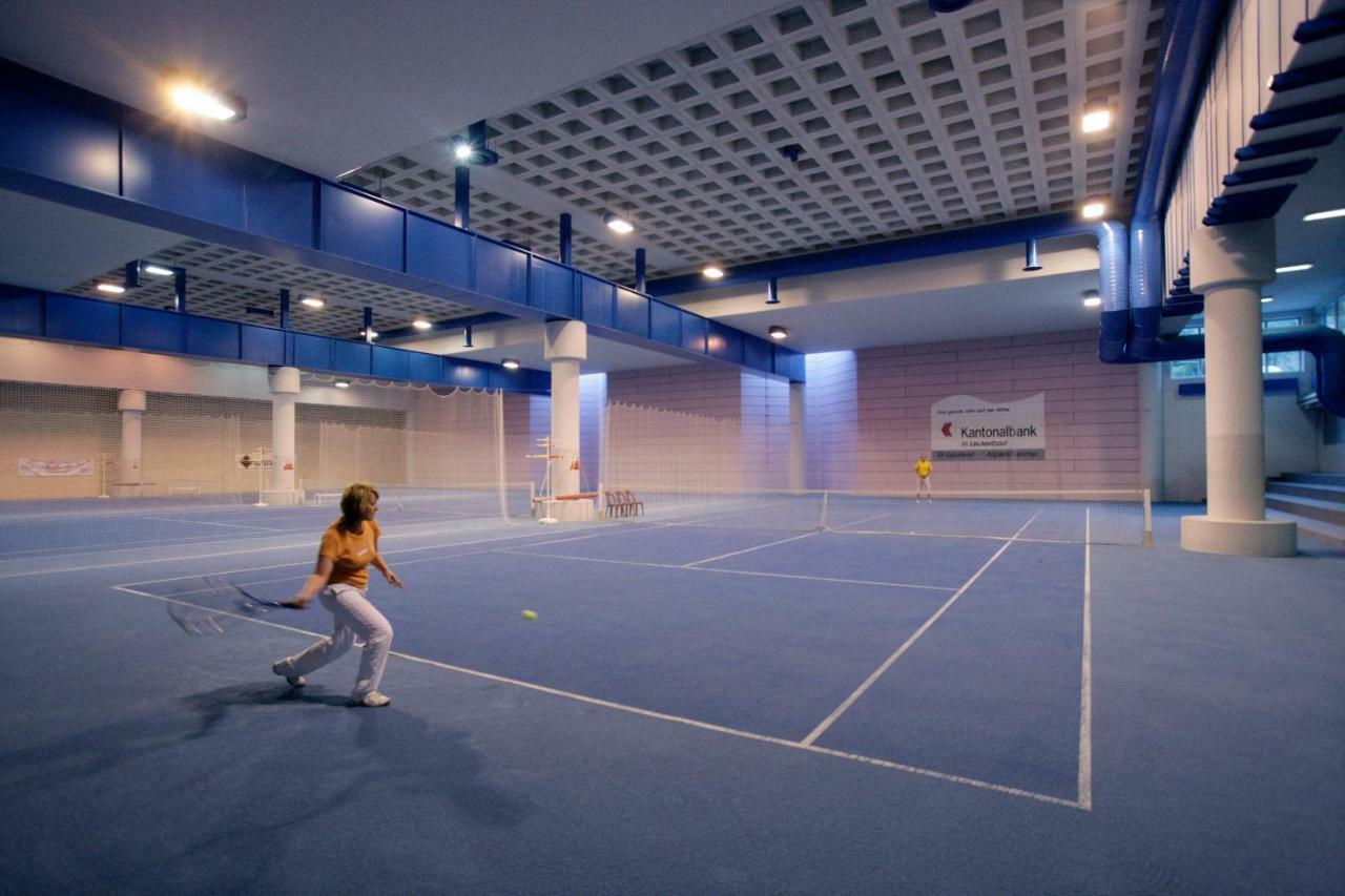 Campingplatz Mit Restaurant & Sportarena Leukerbad Zewnętrze zdjęcie