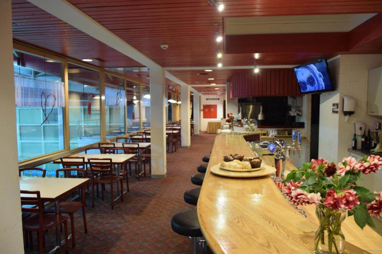 Campingplatz Mit Restaurant & Sportarena Leukerbad Zewnętrze zdjęcie